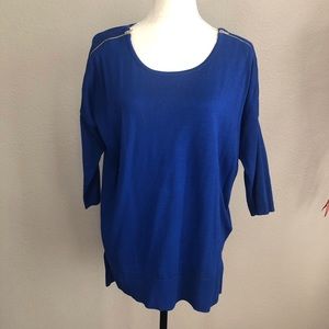 Beautiful blue hi-lo sweater